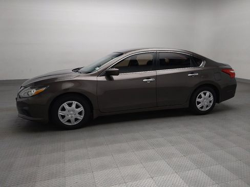 Used 2017 Nissan Altima 2.5 S w/ Power Driver Seat Package image 2