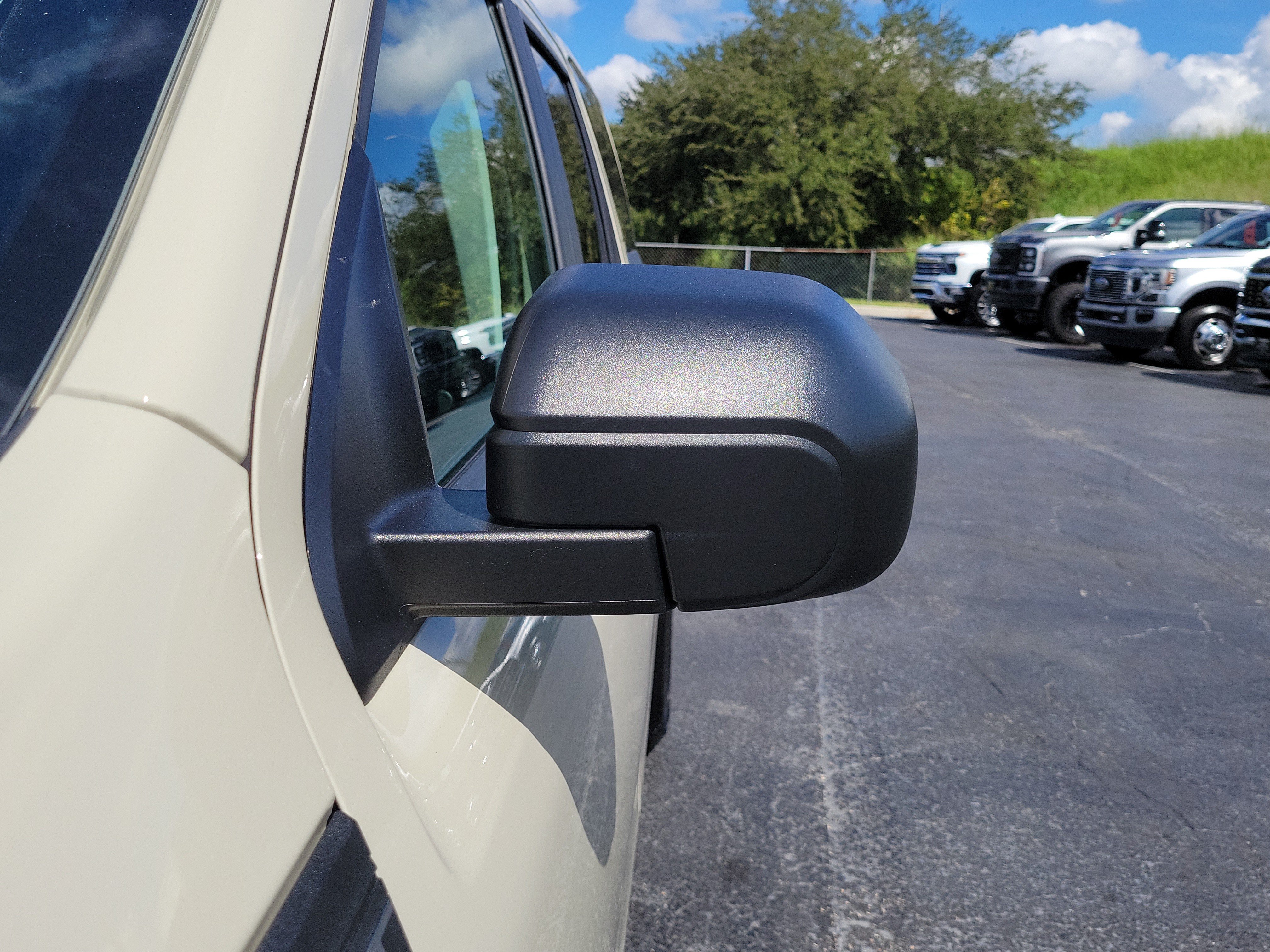 Certified 2025 Ford Maverick XLT FWD image 4