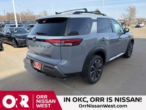 New 2026 Nissan Pathfinder Platinum image 5