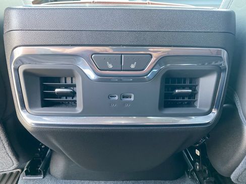 Used 2025 GMC Sierra 2500 Denali Ultimate AWD/4WD image 29