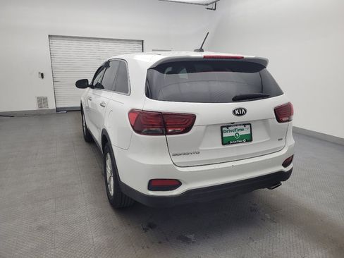 Used 2019 Kia Sorento LX image 6