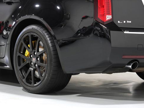 Used 2011 Cadillac CTS V image 32