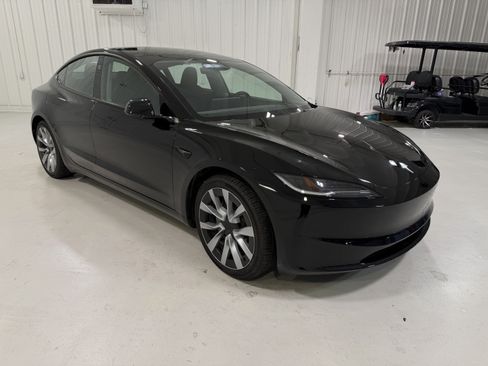 Used 2025 Tesla Model 3 Long Range RWD image 7