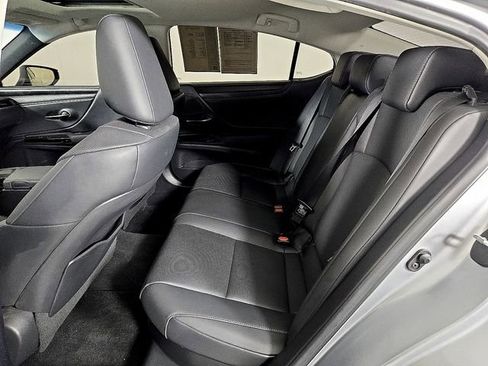 Used 2022 Lexus ES 300h w/ Premium Package image 13