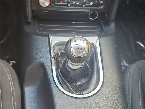 Used 2019 Ford Mustang Coupe RWD image 12