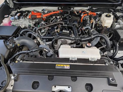 Used 2025 Toyota Tacoma TRD Sport AWD/4WD image 35
