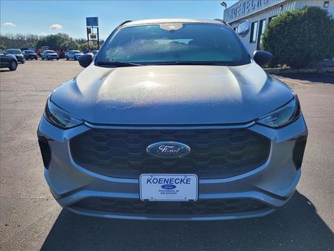 Used 2023 Ford Escape ST-Line w/ Tech Pack #1 AWD/4WD image 4