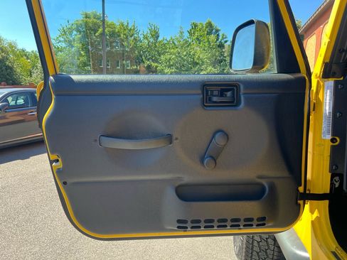 Used 2003 Jeep Wrangler X AWD/4WD image 24