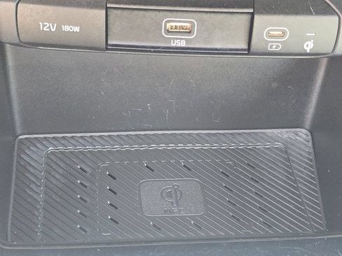 Used 2023 Kia Niro Wave w/ Wave Preserve Package FWD image 32