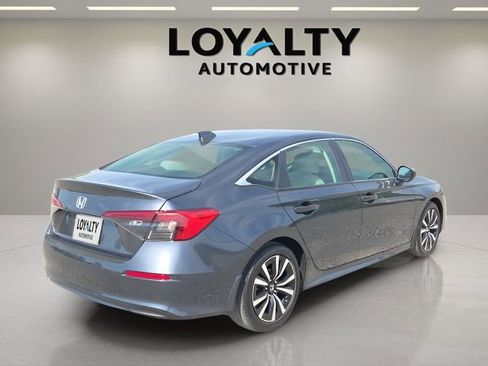 Used 2023 Honda Civic EX image 5