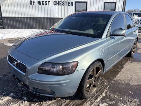 Used 2005 Volvo S40 T5 FWD image 2