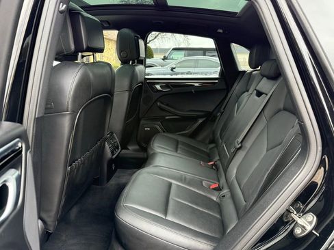 Used 2020 Porsche Macan S AWD/4WD image 17