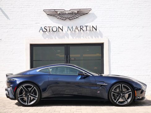 Used 2026 Aston Martin V8 Vantage S RWD image 14