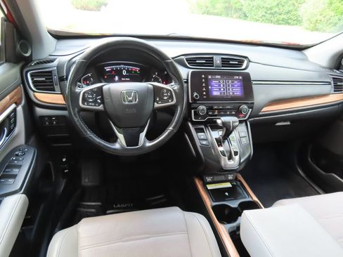 Used 2022 Honda CR-V Touring image 4