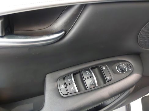 Used 2020 INFINITI QX50 Luxe AWD/4WD image 26