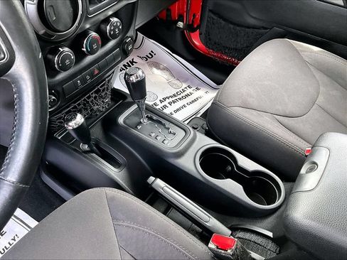 Used 2015 Jeep Wrangler Unlimited Sport AWD/4WD image 13