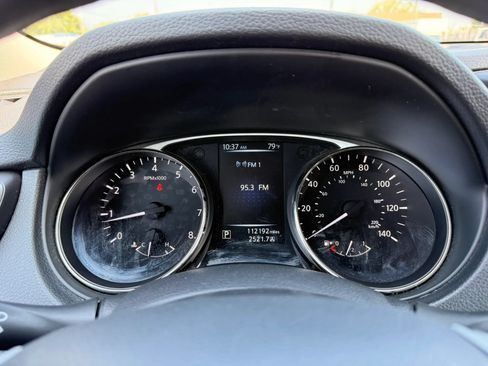 Used 2015 Nissan Rogue S AWD/4WD image 19