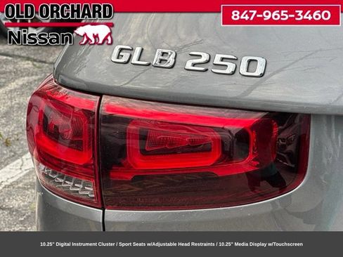 Used 2023 Mercedes-Benz GLB 250 4MATIC image 10