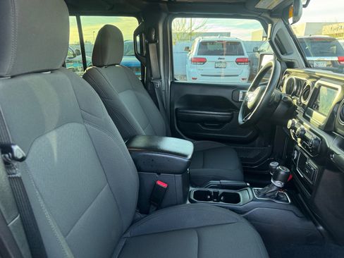 Used 2023 Jeep Gladiator Sport w/ Trailer Tow Package image 27