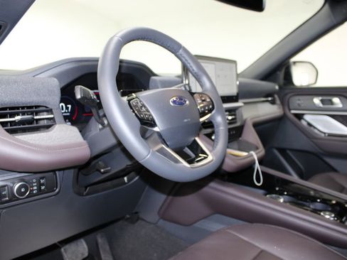 New 2026 Ford Explorer Platinum AWD/4WD image 25