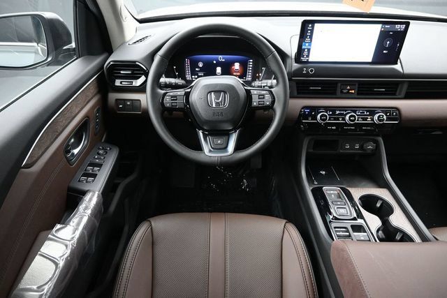 New 2026 Honda Pilot Elite image 9
