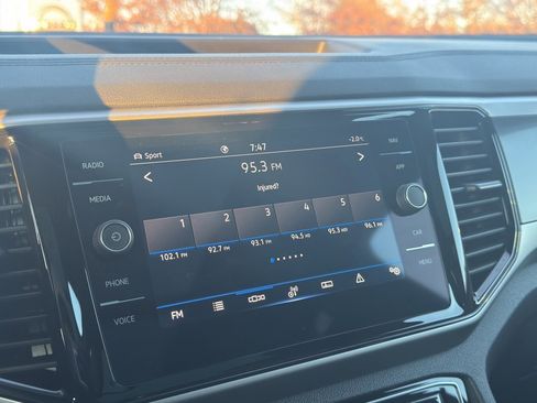 Used 2023 Volkswagen Atlas Cross Sport SEL Premium R-Line image 26