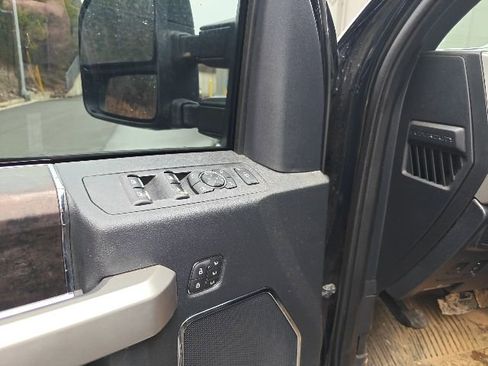 Used 2022 Ford F450 Lariat w/ Lariat Ultimate Package image 9