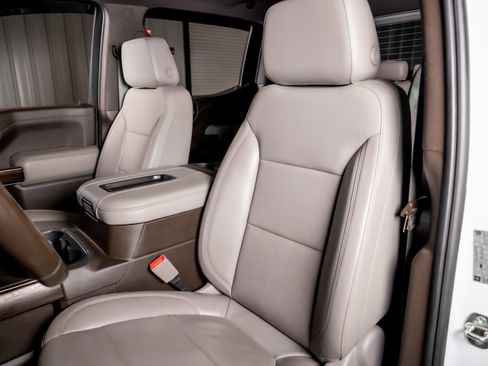 Used 2019 GMC Sierra 1500 SLT w/ SLT Premium Plus Package image 4