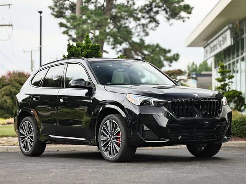 New 2026 BMW X1 xDrive28i w/ Technology Package AWD/4WD image 1