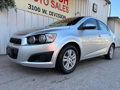 Used 2015 Chevrolet Sonic LT image 4