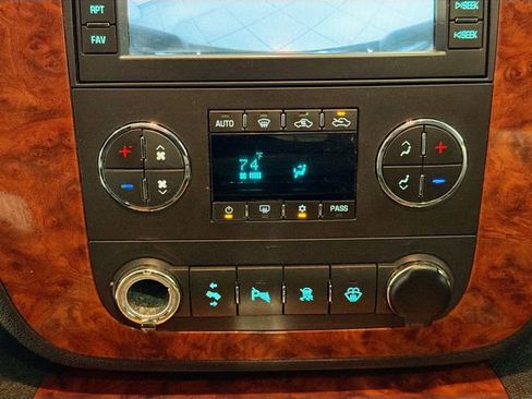 Used 2008 Chevrolet Avalanche LTZ w/ LTZ Preferred Equipment Group image 15