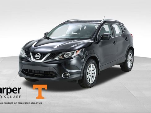 Used 2017 Nissan Rogue Sport SV w/ SV Premium Package image 1