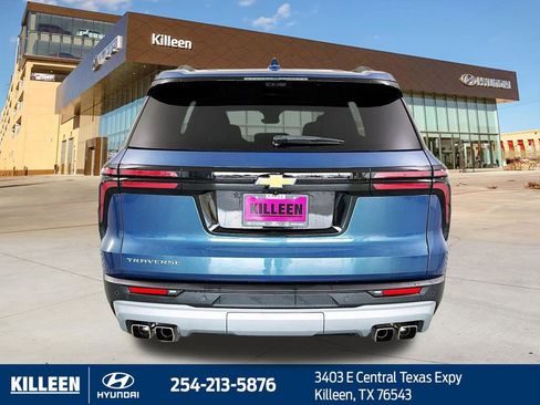 Used 2026 Chevrolet Traverse LT w/ Driver Confidence Package FWD image 7