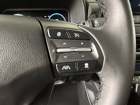 Used 2023 Hyundai Kona Limited AWD/4WD image 21