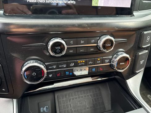Used 2022 Ford F150 Platinum w/ Equipment Group 701A High AWD/4WD image 16