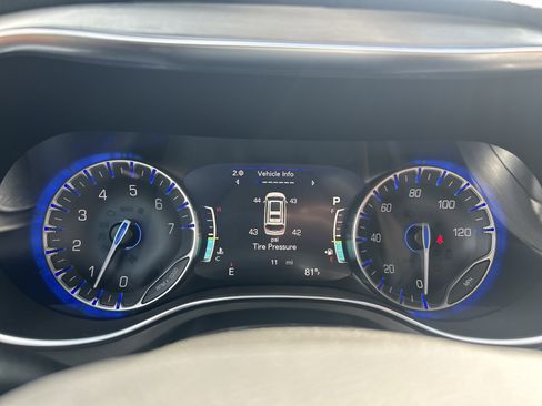 New 2026 Chrysler Pacifica Pinnacle image 25