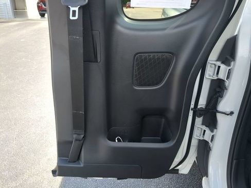 Used 2025 Nissan Frontier SV w/ SV Convenience Package AWD/4WD image 30