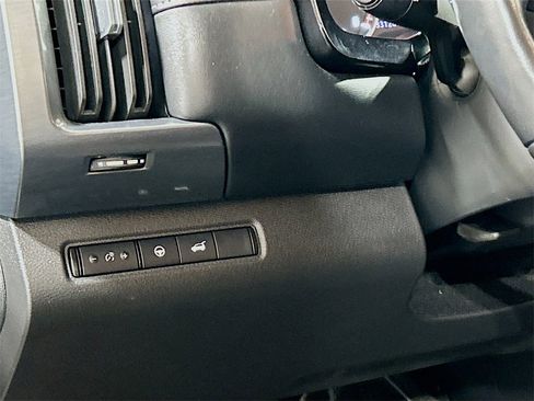 Used 2024 Nissan Pathfinder SL w/ SL Premium Package image 8