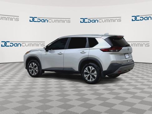 Used 2022 Nissan Rogue SV image 7