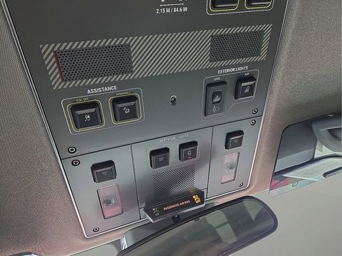 Used 2025 INEOS Grenadier image 31