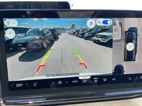 New 2026 Ford Expedition Max Platinum image 9