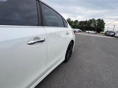 Used 2016 Nissan Altima 2.5 SV w/ Convenience Package FWD image 11