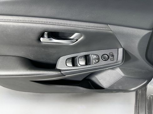 Used 2024 Nissan Sentra SV image 15