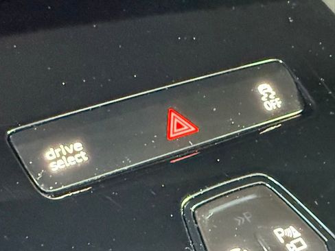 Used 2023 Audi Q4 e-tron Premium Plus image 37