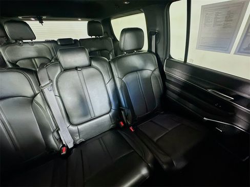 Used 2024 Jeep Wagoneer Series II w/ Flexible Seating Group image 14