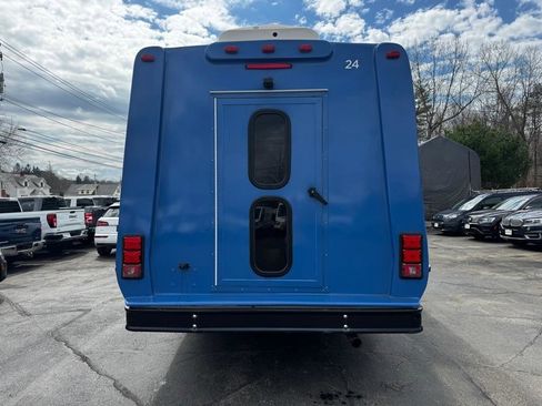 Used 2018 Ford E-450 and Econoline 450 Super Duty w/ Shuttle Bus Prep Package image 5