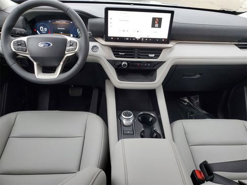 New 2026 Ford Explorer Active w/ Active Comfort Package image 24