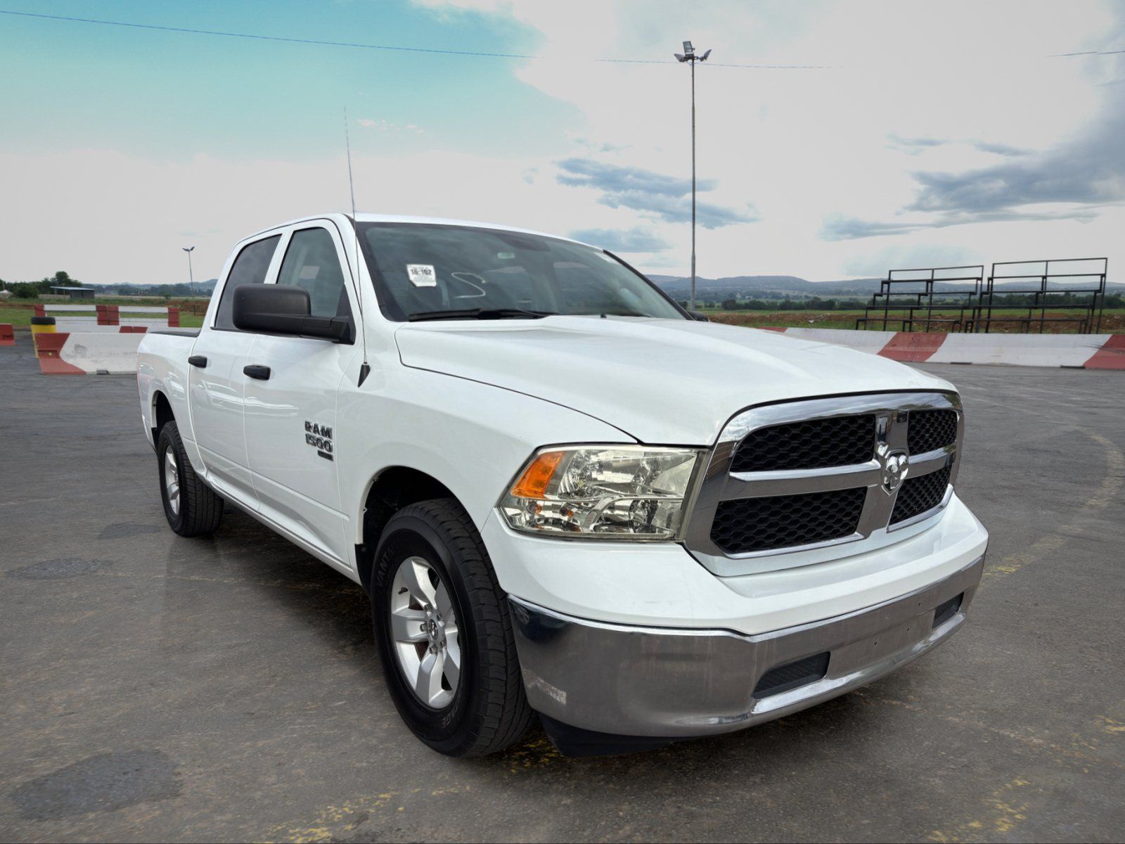 Used 2022 RAM 1500 Classic SLT RWD image 2