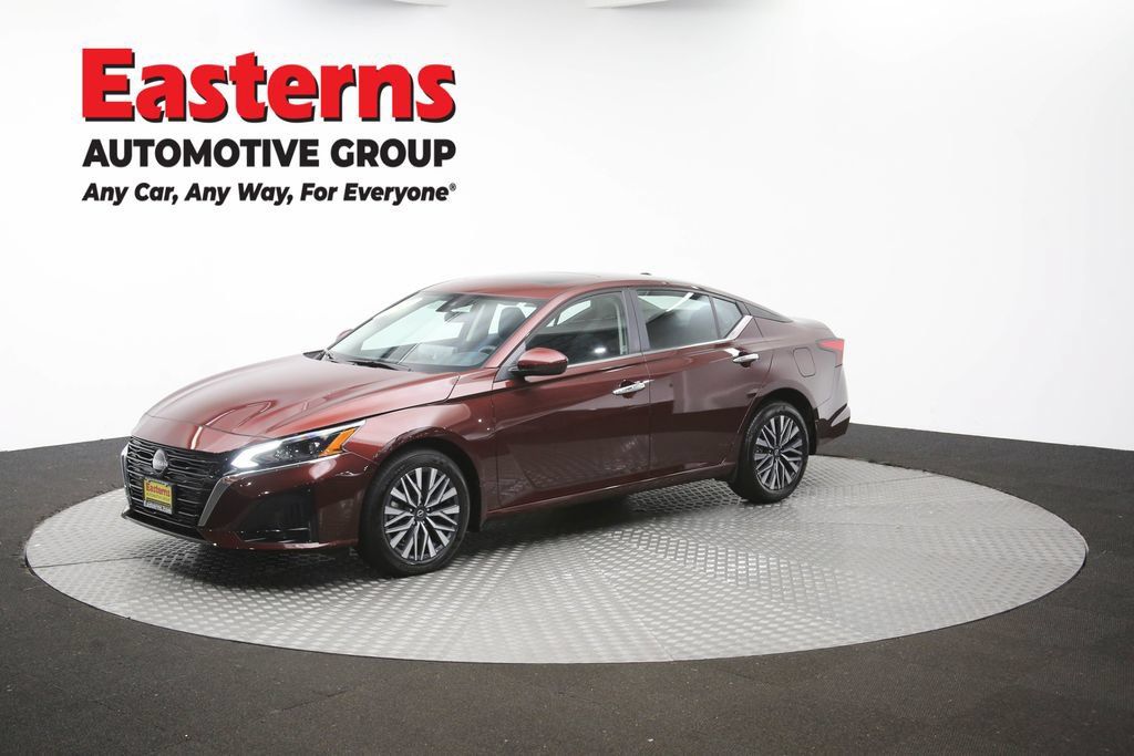 Used 2024 Nissan Altima 2.5 SV w/ SV Premium Package AWD/4WD image 58