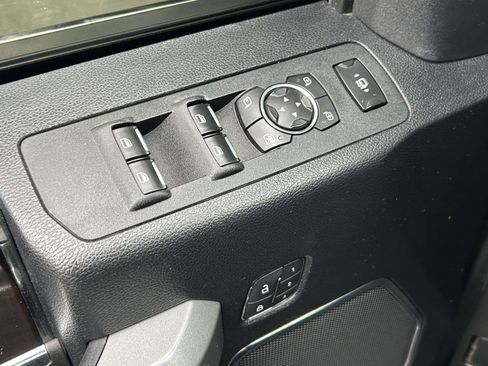 Used 2017 Ford F250 Platinum w/ Platinum Ultimate Package image 19